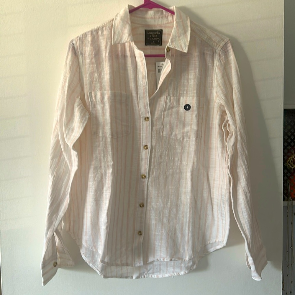 A&F pink & white striped button down NWT size Small